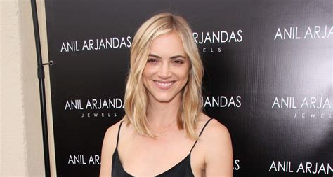 Heres The Real Reason Emily Wickersham Is。